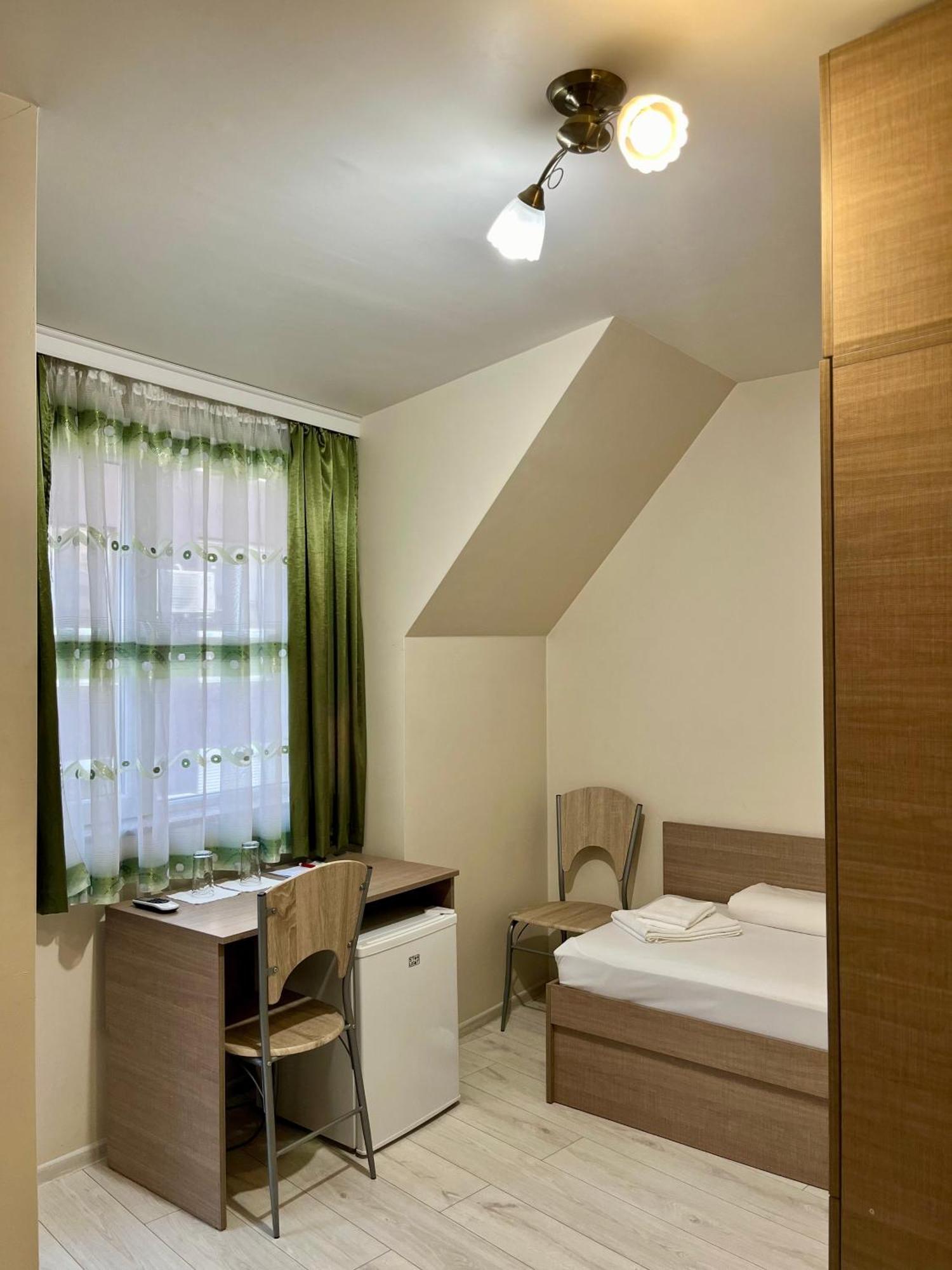 Хостел Атлас - Hostel Atlas Μπλαγκόεβγκραντ Εξωτερικό φωτογραφία