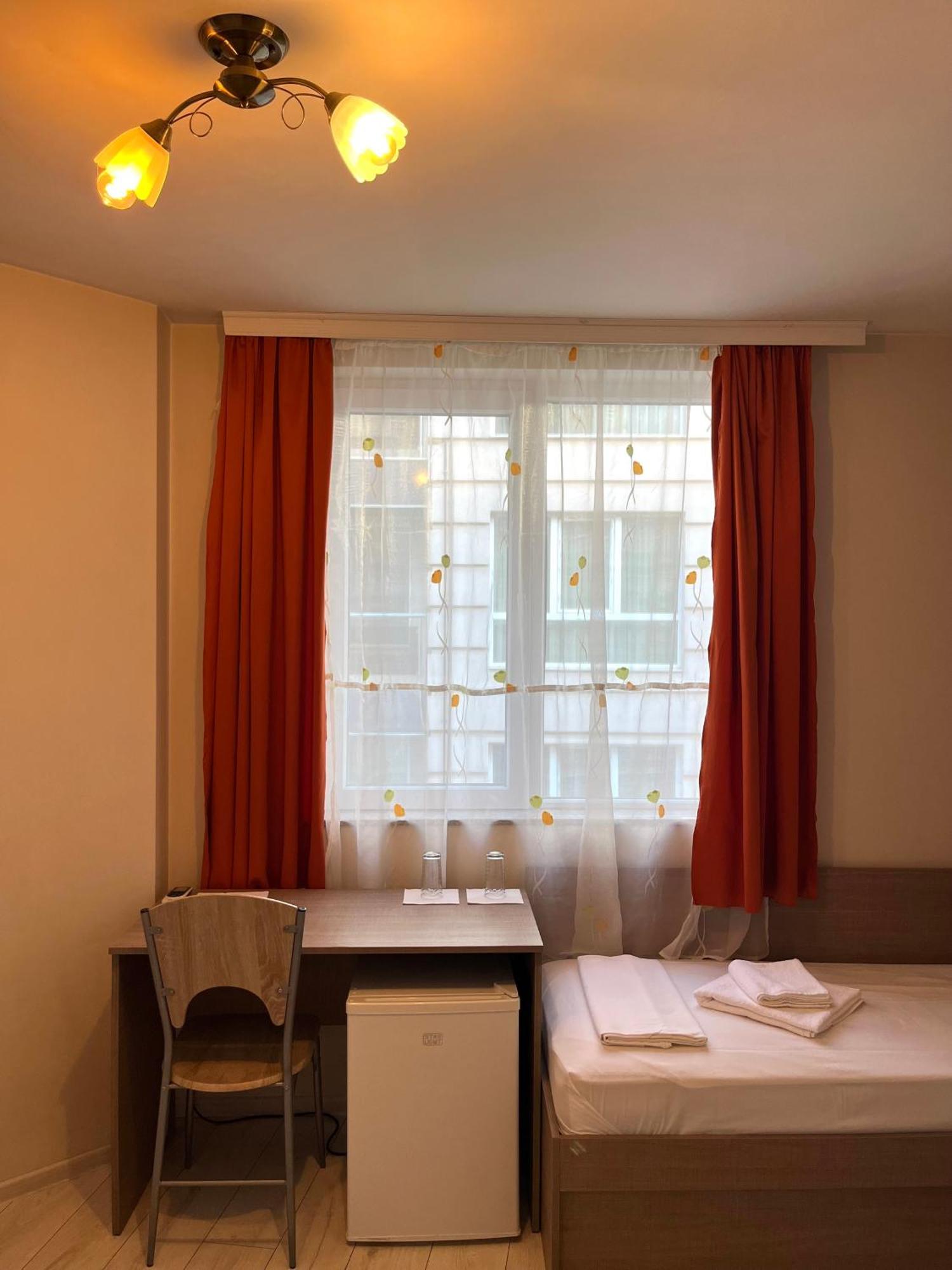 Хостел Атлас - Hostel Atlas Μπλαγκόεβγκραντ Εξωτερικό φωτογραφία